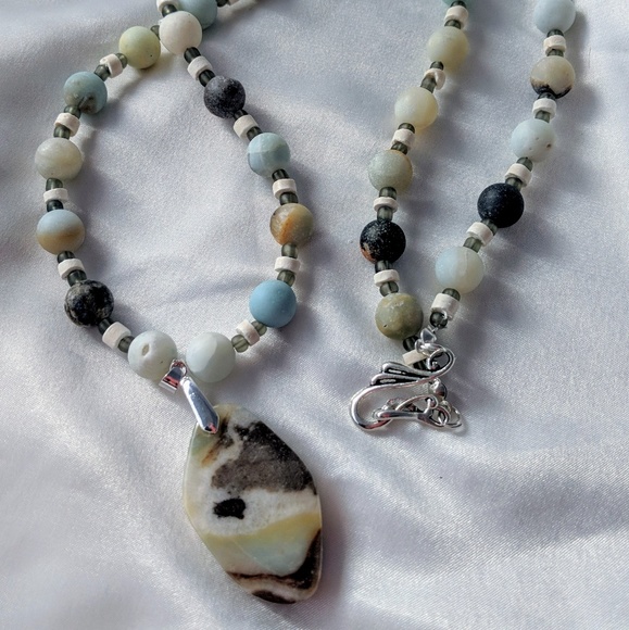 Handmade ultra-long Amazonite pendant necklace - Picture 6 of 6